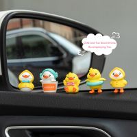 【jw】❒  6 pçs/set pvc bonito pequeno pato amarelo pingente carro decoração interior ornamento auto painel decor no acessórios