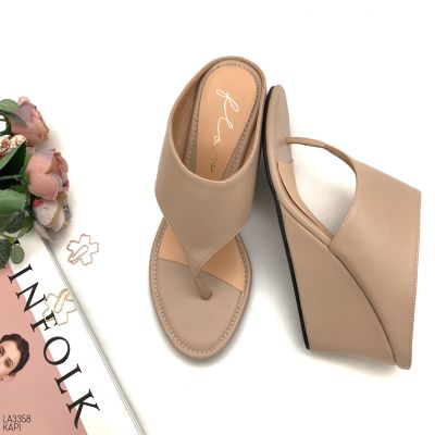 HaloBangkok รองเท้า Wedge Shoe หนังไมโครไฟเบอร์ รุ่น LA3358