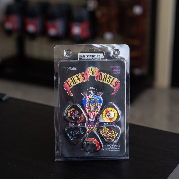 perris-guns-n-roses-pick-set-ปิ๊กกีตาร์ลิขสิทธิ์แท้-official-licensing-บริการเก็บเงินปลายทาง