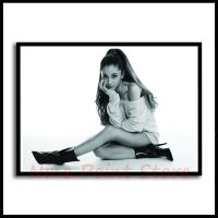 【SALE】 nancarenko1977 Ariana Grande โปสเตอร์กระดาษเคลือบสาวดาวอัลบั้มโปสเตอร์และภาพวาดศิลปะสำหรับห้องนั่งเล่นบ้าน Deco Frameless