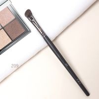 แปรงแต่งหน้าอายแชโดว์ระดับไฮเอนด์ #209 Soft Squirrel Hair Angled Eye Nose Shadow Brush Make Up Beauty Brush