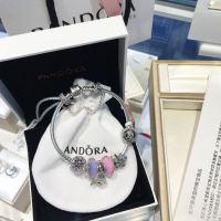 Pandora สร้อยข้อมือเงิน 925 พร้อมกล่องของขวัญ ขายดีที่สุด สําหรับวันวาเลนไทน์ kljl0563