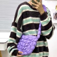 [COD] New rhombus pleated bag female niche design cloud bubble single shoulder Messenger personality lightweight quilted