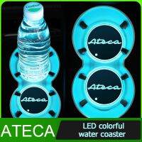 แผ่นไฟ Led หลากสีถ้วยน้ำเสื่อกรูฟ Selimut Mobil ถาดรองแก้วน้ำสำหรับรถ ATECA