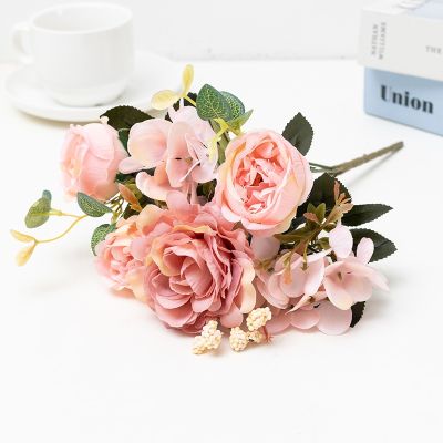 [AYIQ Flower Shop] 1ใหญ่3หัวเล็ก1พวงเจ้าสาวช่อดอกไม้งานแต่งงานของตกแต่งรายการประดิษฐ์ปลอมผ้าไหมกุหลาบตกแต่งดอกไม้พืชสำหรับบ้าน