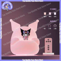 Sanrio Kuromi ไฟกลางคืนนั่งอยู่บนโซฟา Kawaii ซิลิโคนบีบอัดตบเบาๆหลอดไฟ Led ข้างเตียงห้องนอนตกแต่งของเล่น