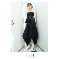 Kemissara Bias Cut Pleated Skirt Black Elastic Waist กระโปรงพลีตสีดํา กระโปรงเดรป กระโปรงชายเเหลม กระโปรงเอวอีลาสติก กระโปรงเอวยางยืก