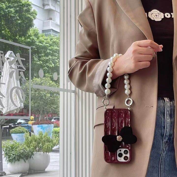 เคสโทรศัพท์สีแดง-stereo-pleat-wine-สำหรับ-iphone14-ผ้า-black-bowknot-case-เคสโทรศัพท์ซิลิโคนป้องกันการล้ม-iphone12-สำหรับ-iphonexs-xr-pearl-bracelet-bar-เคสโทรศัพท์สำหรับ-iphone11-korean-edition-เคสโท