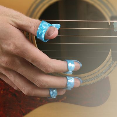 ：《》{“】= 12Pcs Thumb Finger Guitar Picks Paddles Nail Plectrums Celluloid Guitar Picks For Bass Guitar (Red/White/Black/Light Blue/Dark