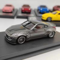 Moo In Scala 1/64ต่อ Nissan 350Z Z33 Pandem รถสปอร์ตขนาดเล็กของเล่นโมเดลโมเดลรถเหล็กโลหะสำหรับเป็นของขวัญสำหรับเด็กผู้ชาย