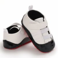 Hot Selling Classic Fashion Baby Shoes Casual Shoes Boys And Girls Soft Bottom Baptism Shoes Sneakers Freshman Comfort First Walking Shoes