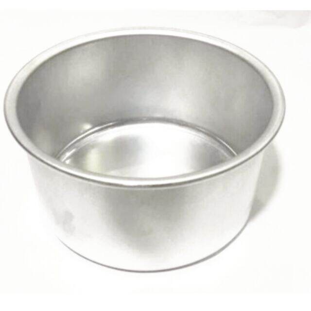 Deep round cake clearance tin