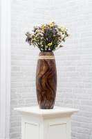 Leewadee Small Floor Vase แจกันตั้งโต๊ะ แจกันดอกไม้ แจกันไม้มะม่วง แจกันทรงรักบี้ ขนาด 6 x 16 นิ้ว