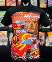 ร้อนแรงและรวดเร็ว ฉันชอบ NASCAR เสื้อยืดพิมพ์ลายด้านหน้า