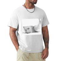 Sienna Miller Peeping Through T-Shirt Short Anime Custom T Shirts Mens Funny T Shirts