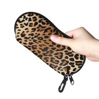 Christmas Glasses Leopard Pattern Portable Sunglasses Case Protector Spectacle Box Outdoor Eyeswear Container Pack for Woman