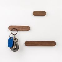 【YF】 Creative Solid Wooden Key Holder Magnetic Hook Multi-Function Hanger Sundries Storage Rack Home Organizer Tools Wall Decoration