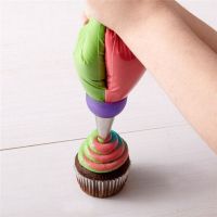 【hot】 Top Sale 1pcs 3 Holes Decoration Converter Colors Icing Piping Nozzle Coupler Tools !