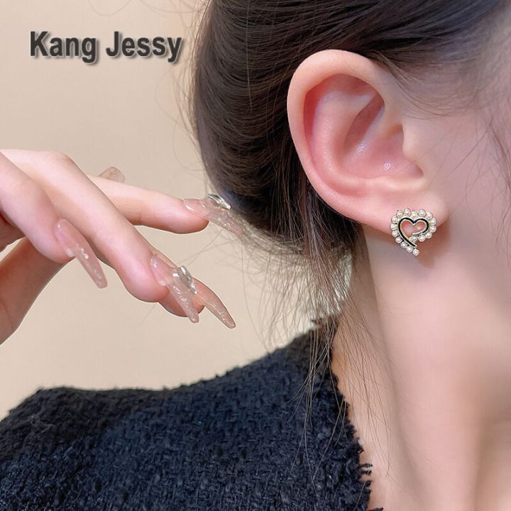 kang-jessy-ต่างหูมุกขนาดเล็กสวยงามและเรียบง่ายสำหรับผู้หญิง-2023-สไตล์ใหม่แฟชั่นการออกแบบเฉพาะการเดินทางบุคลิกภาพต่างหูระดับไฮเอนด์