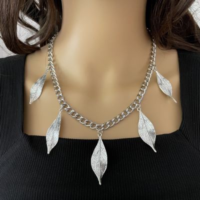 【cw】 Punk Metal Pendant Necklace Fashion Chain Leaves Ladies Matching Jewelry ！
