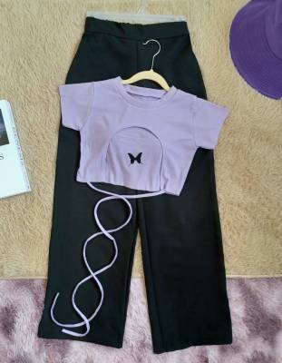 ชุดเซท สองชิ้น กางเกงขายาวผ้าฮานาโกะ เสื้อครอปผ้าร่องยืดสกรีนผีเสื้อ เซทน่ารัก ราคาสุดคุ้ม
