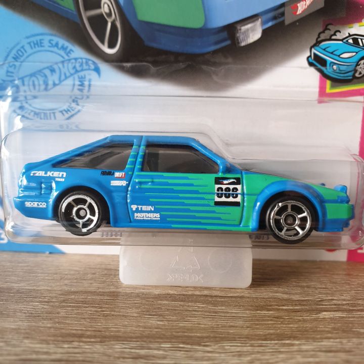 โมเดลรถเหล็ก-hot-wheels-toyota-ae86-sprinter-trueno-hw-drift-1-5-blue-สีน้ำเงิน-31-250-โมเดลรถสะสม