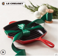 สปอตสินค้า✨✨ฝรั่งเศส LE CREUSET สีเย็นเคลือบเหล็กหล่อกระทะ26เซนติเมตรตารางกระทะย่างครัวเรือนบาร์บีคิวย่างสเต็กกระทะ