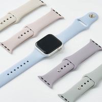 Tali silikon untuk jam Apple seri 7/8 gelang 41mm 45mm 44mm 40mm 38mm iwatch 6 SE 5 3 Correa gelang jam Apple Ultra 49mm