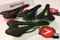 เบาะจักรยาน ASTUTE รุ่น SKYLITE TACA CARBON  VT  วัสดุเป็นรางคาร์บอน (สินค้าของแท้ NEW OLD STOCK)