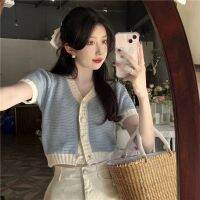 Shesaidshop สีฟ้า เสื้อถักสั้นลายผ้า เสื้อไหมพรมสั้น V729