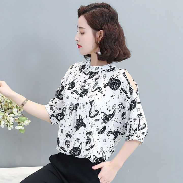 เสื้อชีฟองลายดอกไม้ผู้หญิงแขนสั้นใหม่ฤดูร้อน-2023-เวอร์ชั่นเกาหลีหลวม-ๆ-ปิดไหล่อารมณ์เสื้อคลุมท้องเสื้อ