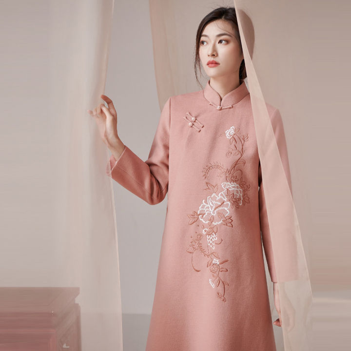qing-shuzhai-เสื้อขนสัตว์ปักสไตล์จีนรุ่นปรับปรุงของชุด-cheongsam-สไตล์ย้อนยุคกลางความยาว