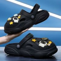 QYCKABY 2023 New Summer Beach Sandal for Men Outdoor Cartoon Astronaut Sneakers Breathable Casual Garden Slipper Women Flip Flop House Slippers