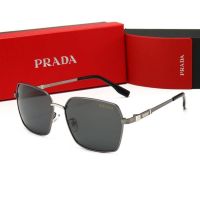 ใหม่แว่นกันแดด Prada คู่แฟชั่นแว่นกันแดดผู้ชายและผู้หญิงเดียวกันอาทิตย์แว่นตาขับรถวันหยุดวันหยุดที่เดินทางมาพักผ่อนอาทิตย์แว่นตา