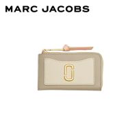 MARC JACOBS THE UTILITY SNAPSHOT TOP ZIP MULTI WALLET FA23 2F3SMP063S07241 กระเป๋าใส่บัตร