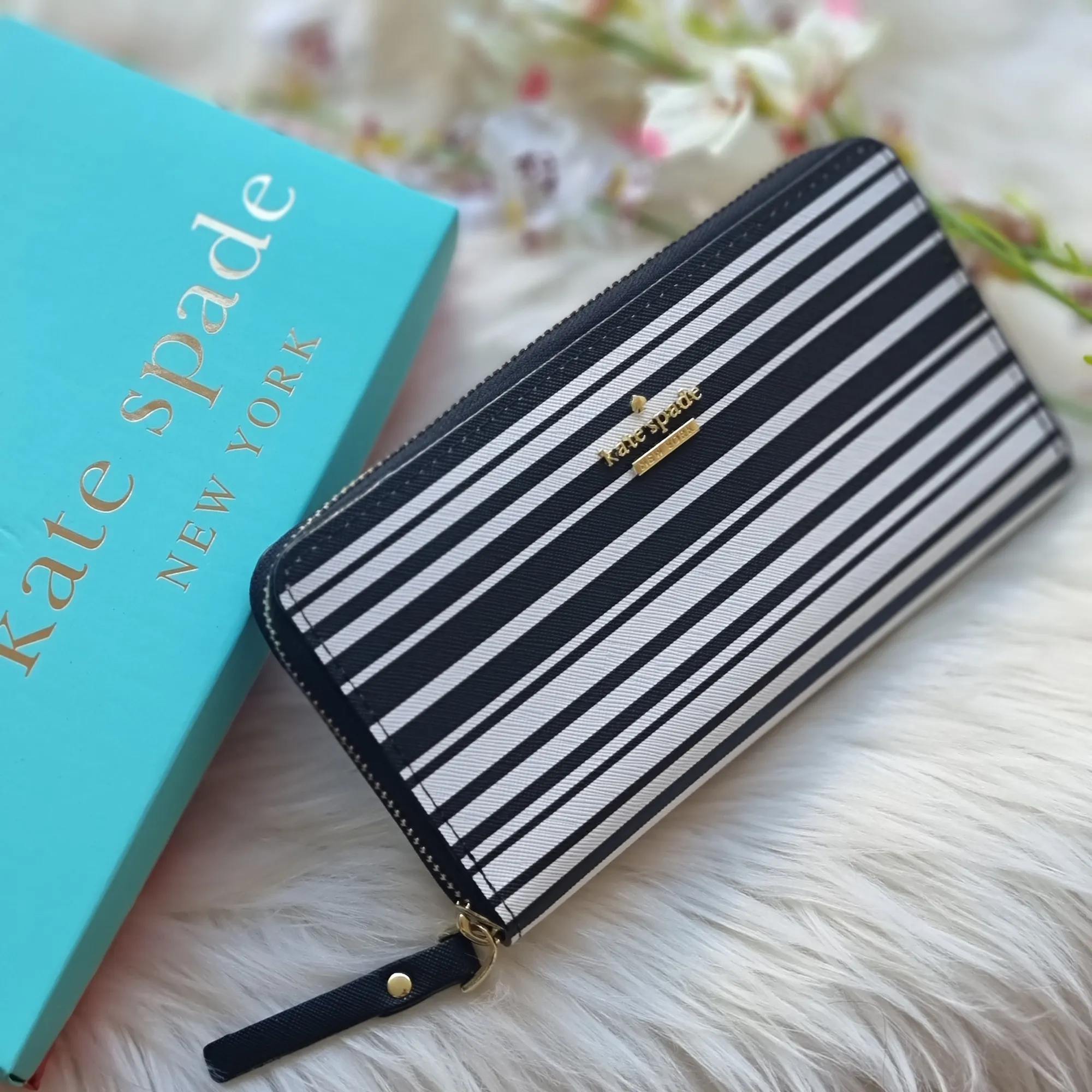 Original Kate Spade Saffiano Zip Around Leather Wallet - Stripes | Lazada PH