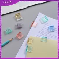 CHIZH 20PCS อุปกรณ์การเรียนสำหรับโรงเรียน สำหรับนักเรียน สีลูกอมสี โปร่งใสโปร่งใส มัลติฟังก์ชั่นการใช้งาน ที่หนีบยึดแฟ้ม แฟ้มกระดาษสำหรับทดสอบ คลิปกระดาษจดหมาย คลิปมุมมุม คลิปแบบกด