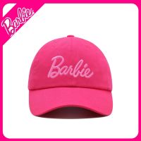 BABYBANG Barbiestyle Barbiecore Barbiepink งานปัก หมวกเบสบอลตัวอักษรตุ๊กตาบาร์บี้ ตัวอักษรตุ๊กตาบาร์บี้ การ์ตูนอะนิเมะ หมวกกันแดดมีฝาปิด ปรับได้ปรับได้ อุปกรณ์เสริมเครื่องแต่งกาย