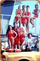 ป้ายดีบุกโลหะวินเทจย้อนยุคป้ายโลหะ Baywatch 90ของ Pamela Anderson David Hasselhoff โปสเตอร์บาร์ผับโรงรถบ้านของขวัญตกแต่งศิลปะบนผนังบ้านขนาด8X12นิ้ว