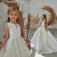 ⊕♗ jfmkfmdm Vestido florista branco para casamentos cetim frisado A-Line longo vestido de aniversário primeira comunhão flores 3D simples