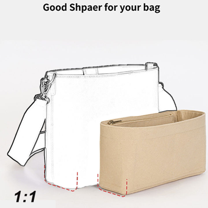 กระเป๋าแบ่งช่องใส่ด้านในเพื่อค้นหา-kapoor-lekoo-h-24-28กระเป๋าถุงซิปแต่งหน้า