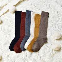 【Sock shop】ผู้หญิง39; S ขนสัตว์ลูกวัวถุงเท้าสไตล์ญี่ปุ่นขนแกะเรียงรายเข่าความยาวถุงเท้ายาวฤดูใบไม้ร่วงและฤดูหนาวกลางลูกวัวความยาวถุงเท้าหลวม