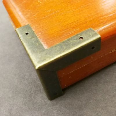 ✢☸¤ 4Pcs Antique Bronze Classic Corner Protectors Wooden Box Coner Wine Box Protector Furniture Hardware Cover Triangle Corners 33mm