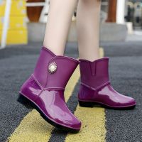 [COD] fashion rain boots womens short plus velvet water shoes low top non-slip car washing kitchen rubber