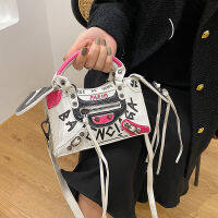 PU Womens Bag New 2022 Fashion Rivet Graffiti Ins Messenger Small Square Bag Purses and Handbags Designer High Quality