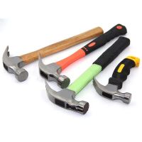 ℗▥❏ Claw hammer with magnetic edging wooden handle anti-slip suction nail right angle carpentry special hammer hammer hand hammer iron hammer nail hammer.