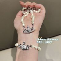 Vivienne Westwood กำไลข้อมือเข็มดาวเสาร์ของผู้หญิงสร้อยข้อมือไข่มุกเพชรแบบเฉพาะกลุ่มสุดหรูของขวัญอเนกประสงค์สำหรับแฟนสาวเครื่องประดับข้อมือ