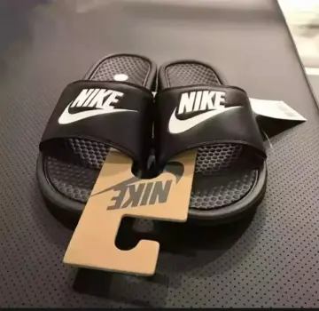 Nike benassi outlet tag