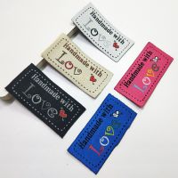 100pcs Hand Made Love Heart Labels Woven Clothing Labels woven Tags DIY Flag Labels For Garment Sewing Accessores Labels