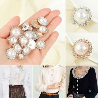 CESTRAL 10Pcs อุปกรณ์เสื้อผ้า ปุ่มเย็บผ้า DIY ปุ่มเสื้อ Rhinestoneเงา อุปกรณ์เย็บผ้า ปุ่มเสื้อผ้ามุก